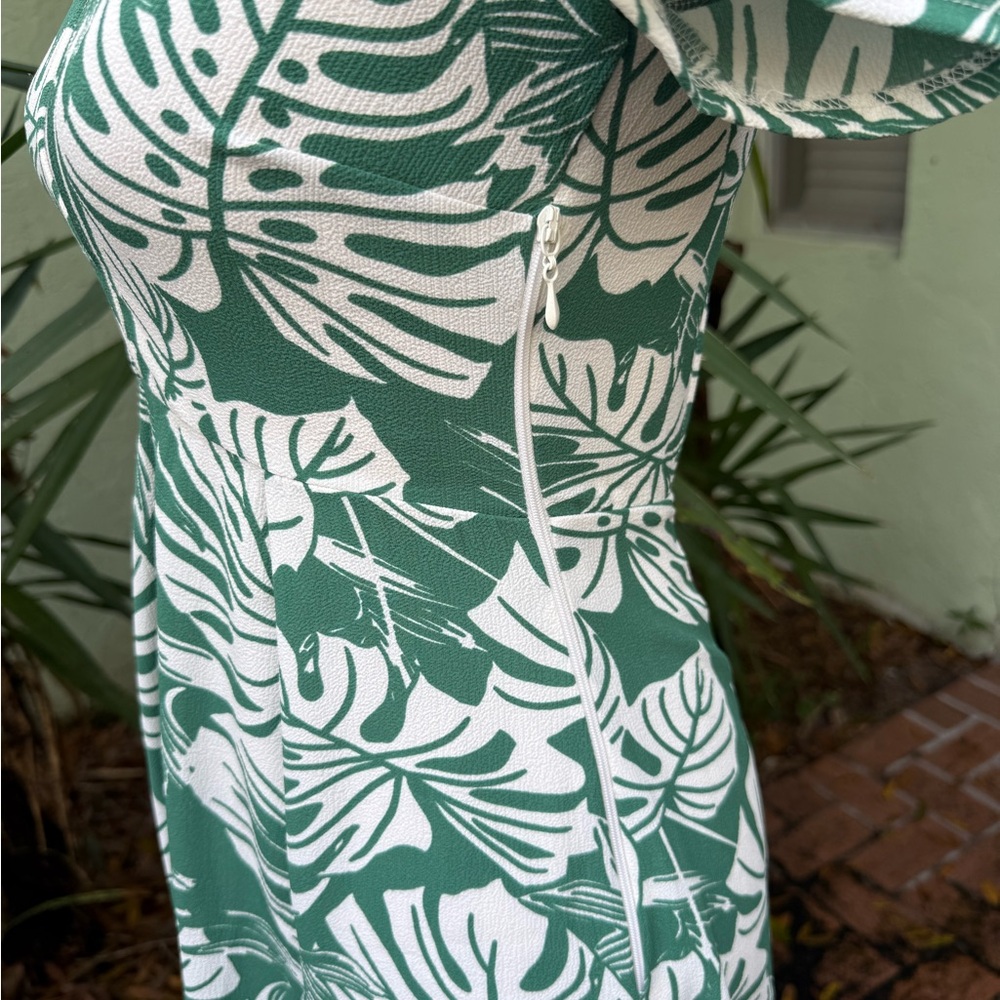 Show Me Your Mu Mu V Neck Green Dress - image 7